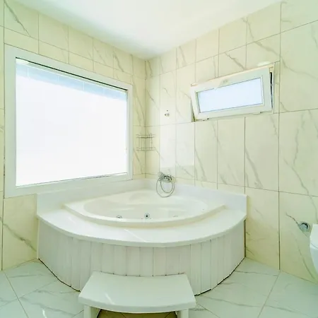 Villa In Kalkan Islamlar *