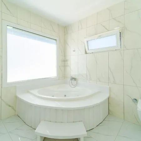 Villa In Kalkan Islamlar *