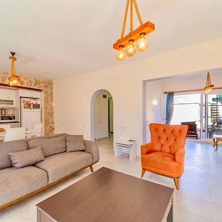 Villa In Kalkan Islamlar